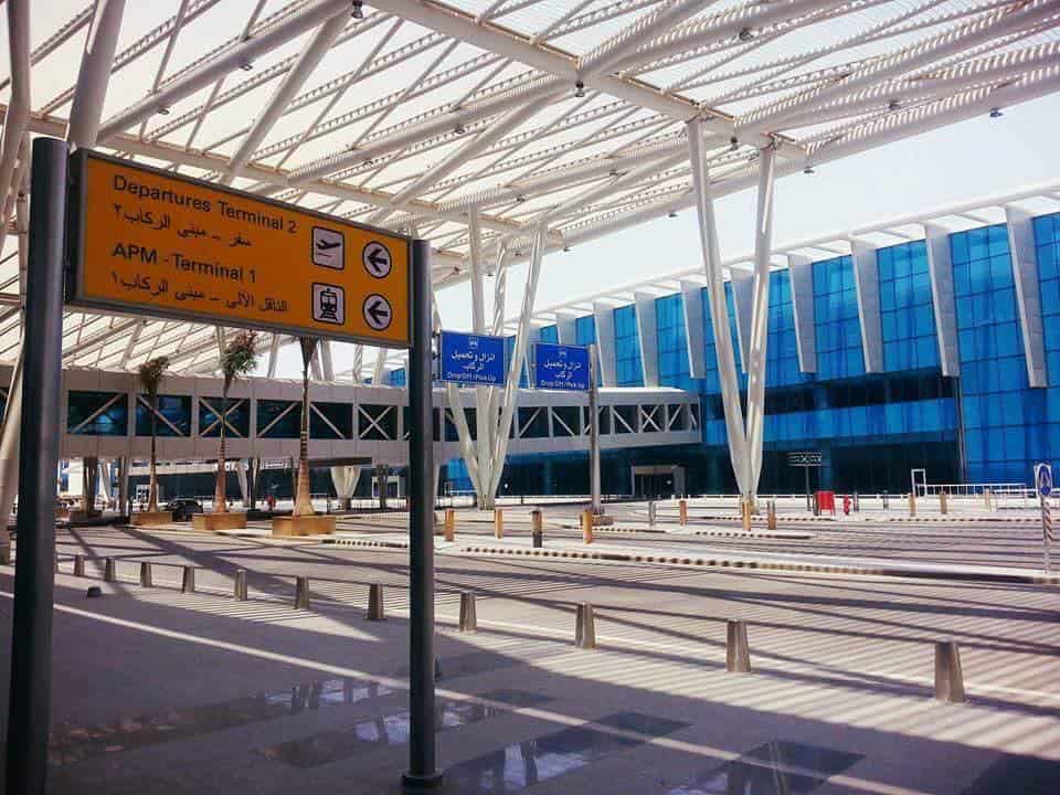 Аэропорт каира прилет. Аэропорт Каира терминал 2. Терминал 3 терминал 2 Египет Каир аэропорт. Аэропорт Каир терминалы 2 и 3. Каир аэропорт из терминала 3 в терминал 2.