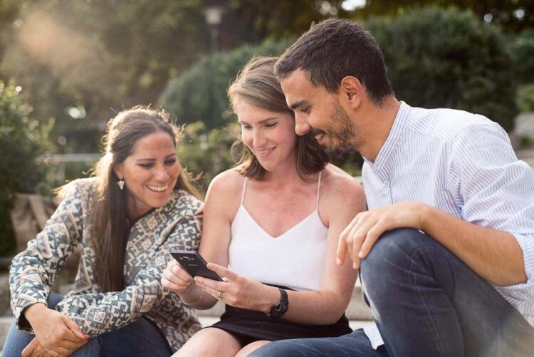 The InterNations tips on how to manage a global facebook