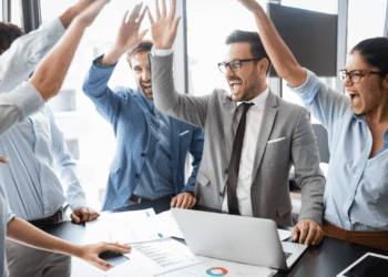 How Recognizing Employees Can Enhance Employee Performance