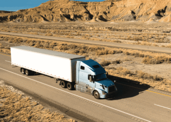 7 Advantages to Becoming a Long-Haul Truck Driver