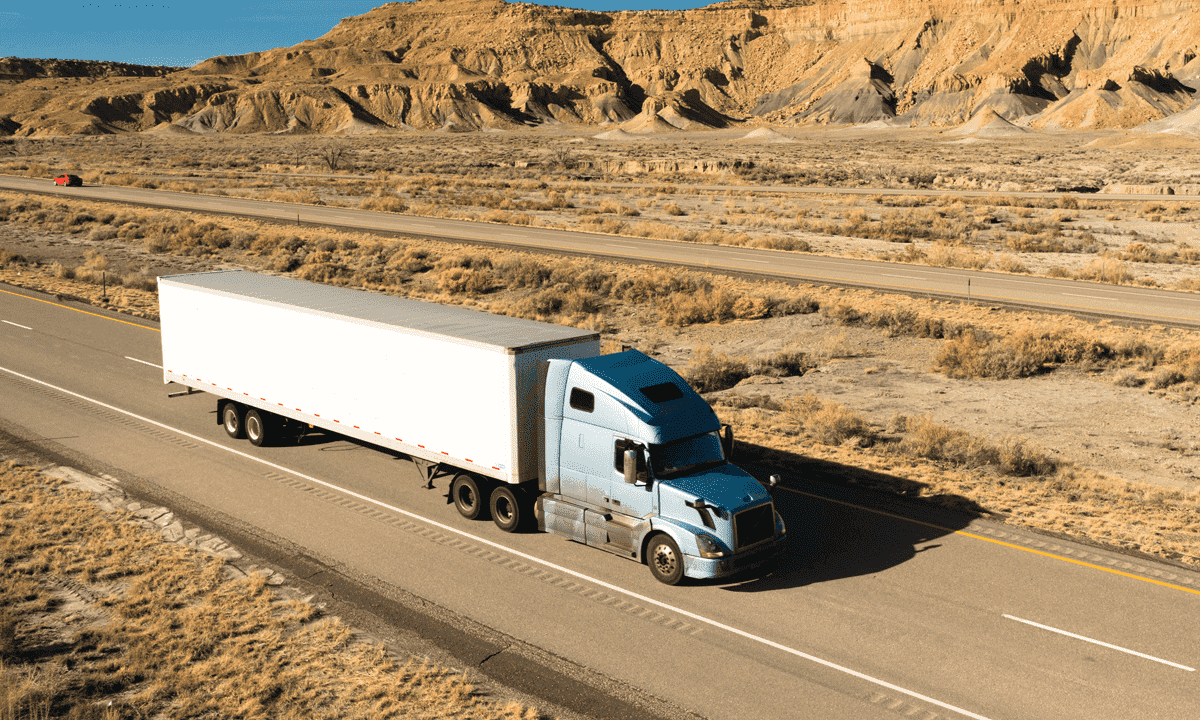 7 Advantages to Becoming a Long-Haul Truck Driver