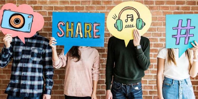 How to build a digital marketing strategy in 10 steps, 10 Steps to Creating a Social Media Marketing Strategy
