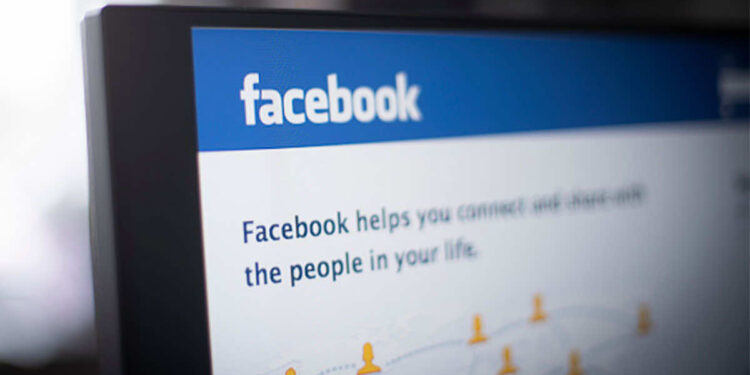 Facebook goes down