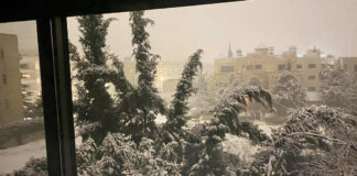 Amman turns white as snow storm hits