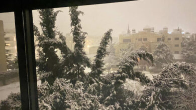 Amman turns white as snow storm hits